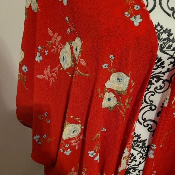 Umgee red floral cover up - Picture 4 of 6
